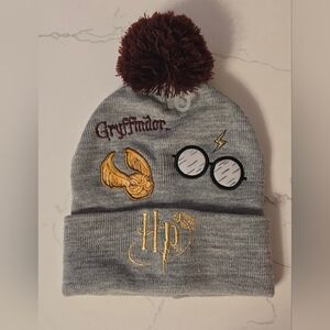H&M Harry Potter Gryffindor House Quidditch Pom Pom Beanie Winter Hat Size 7